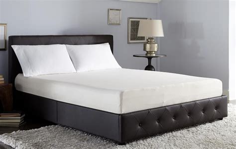 Memory Foam Bed Pros and Cons | Tips From Town