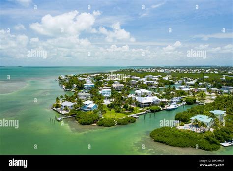 Waterfront homes Florida Keys Stock Photo - Alamy