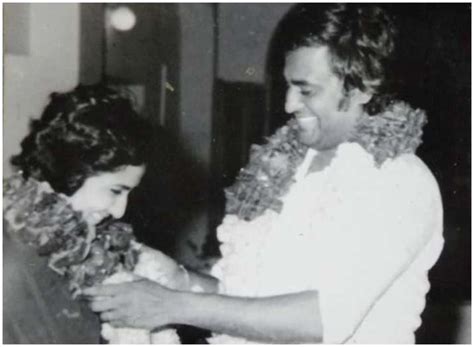 This wedding picture of Rajinikanth and wife Latha wins the internet, courtesy Soundarya ...