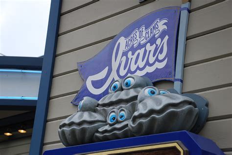 Ivar's Acres of Clams | Outside Ivar's restaurant, Seattle, … | Flickr