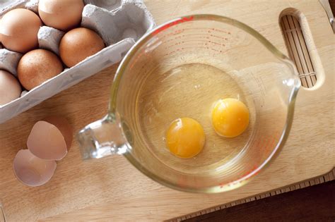 Free Stock Photo 8437 Cracked eggs in a measuring jug | freeimageslive
