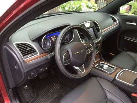 Chrysler 300C Platinum: Bold on the outside, luxurious on the inside ...