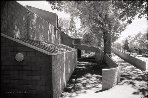 Harold Holt Memorial Pool | The entrance to the Brutalist Ha… | Flickr