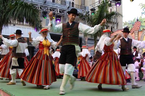 costumbres canarias - | Traditional dance, Dance costumes, Canary islands