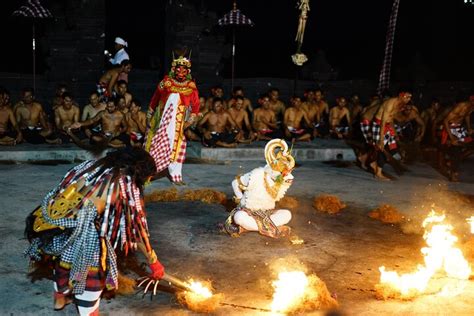 Uluwatu Sunset Kecak Dance & Jimbaran Seafood Dinner Harga Promo ...