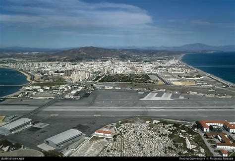 Airport photo of Gibraltar - North Front (LXGB / GIB) in Gibraltar | AirHistory.net #582689