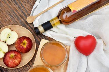 How to Take Baking Soda & Apple Cider Vinegar | livestrong