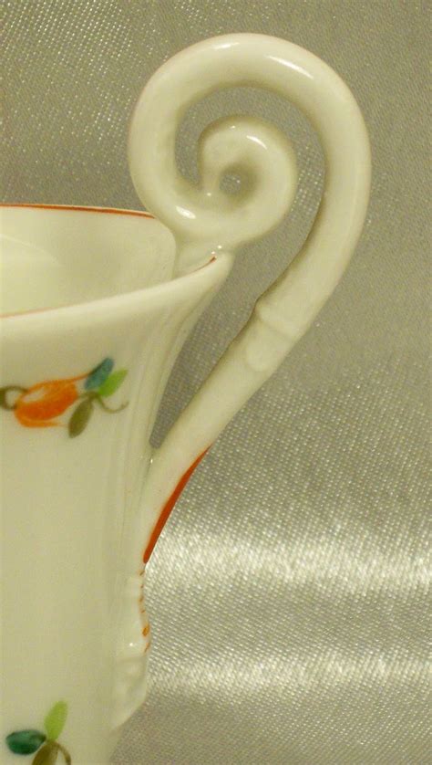 Demitasse Cups & saucers: Cup Handle Shapes & Styles