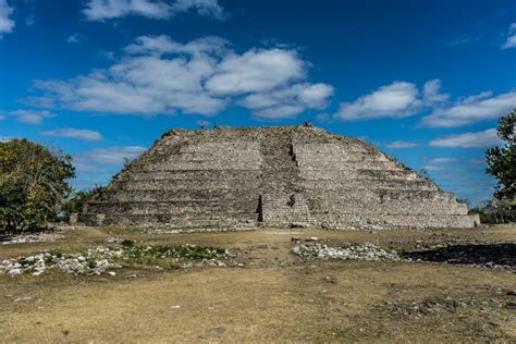 Izamal. The Yellow City of Yucatan. - Travel Tramp