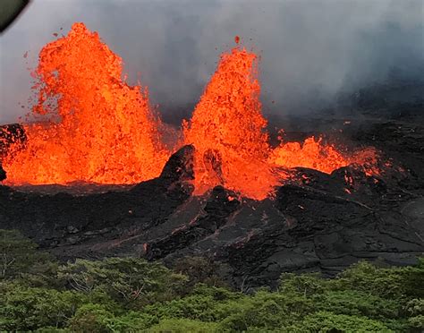 Ocean, jungle explosions new risks from Hawaii eruption