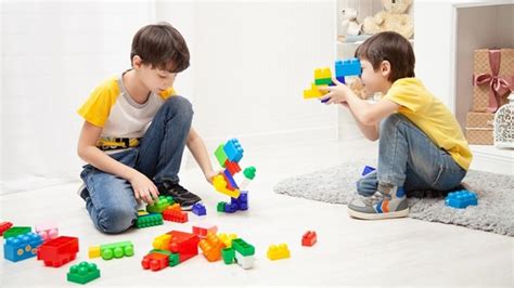 Doce ideas de juegos para compartir con niños esta Semana Santa