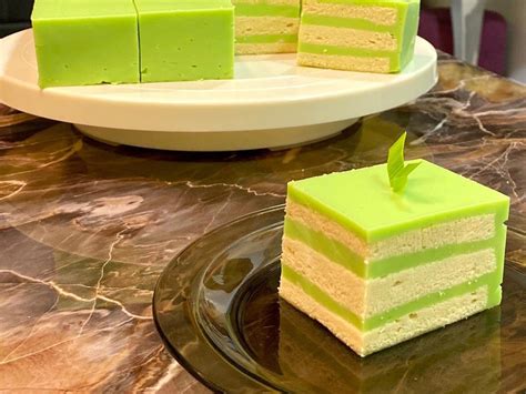 This Easy Vanilla Pandan Cake Recipe is Perfect for a Mother's Day Treat!