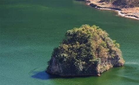 Go Philippines: Vulcan Point in Taal Volcano