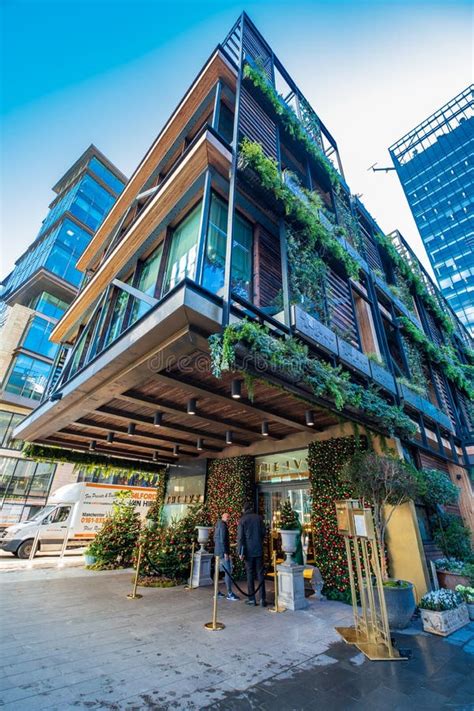 Outside View of the Ivy Restaurant and Brasserie, Spinningfields ...