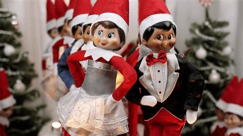 Elf on the Shelf: North Pole Fashion Show - YouTube