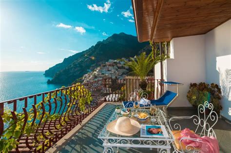 The 9 Best Amalfi Coast Hotels for a Luxury Vacation