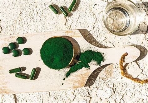 Chlorella vs. Spirulina: Here's Everything You Need to Know