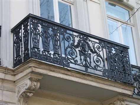 European Style Cast Iron Black Railing Balcony Rails - China Rail and Steel Fence