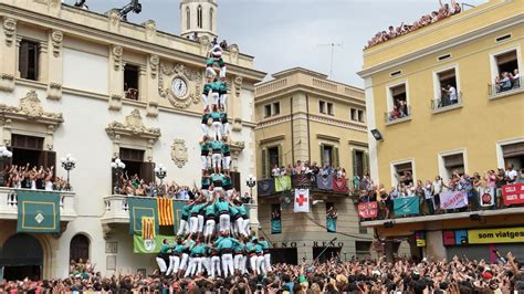 Castellers Build Human Tower for Catalan Festival