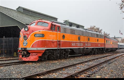 Operational E9 passenger diesellocomotive # 6051 of the Southern ...