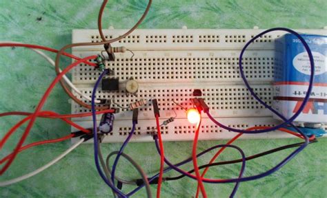 Simple Transistor Tester Circuit Diagram using 555 Timer IC