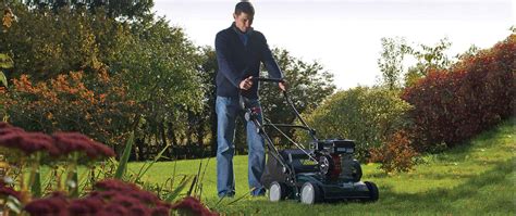 Best Lawn Scarifier: UK Reviews Of Petrol, Electric & Manual Scarifiers ...