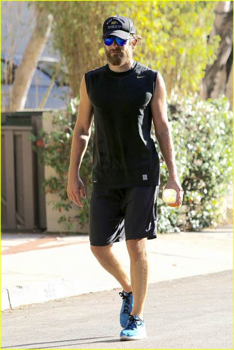 Bradley Cooper Gets in an Afternoon Workout in LA: Photo 3768243 | Bradley Cooper Pictures ...