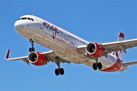 Air Canada Rouge Airbus A321-200 (Take-Off Video)