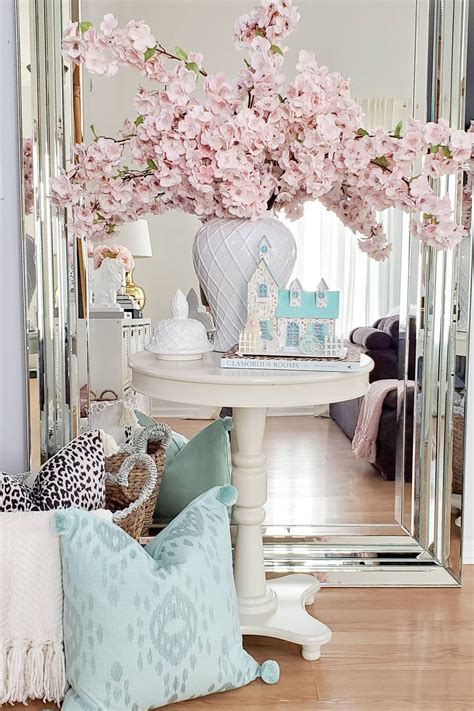 20+ Cherry Blossom Themed Bedroom – The Urban Decor