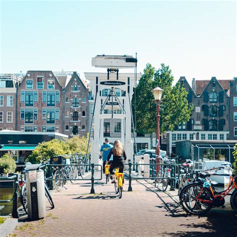 Book your Amsterdam Bike Tour online