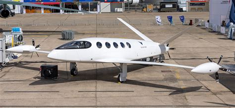 It's Electri-Flying: Cape Air Pioneers Flights Without Fossil Fuels ...