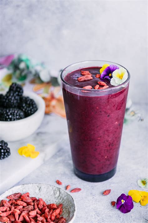 Plant-Powered Purple Smoothie ⋆ Purple Fruit Superfood Smoothie!