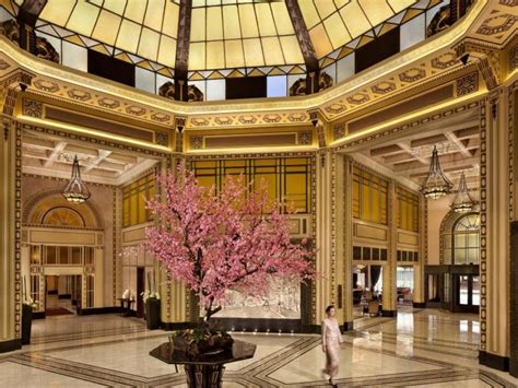 Best Price on Fairmont Peace Hotel in Shanghai + Reviews