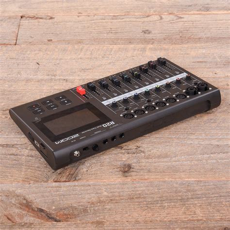 Zoom R20 MultiTrack Recorder – Chicago Music Exchange