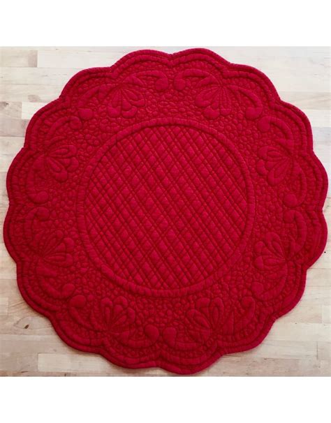 French Quilted Round Placemat | Red | Amelie Michel | French quilt, Place mats quilted, Placemats