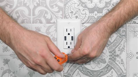 How to Install Your USB Wall Outlet | HomElectrical.com