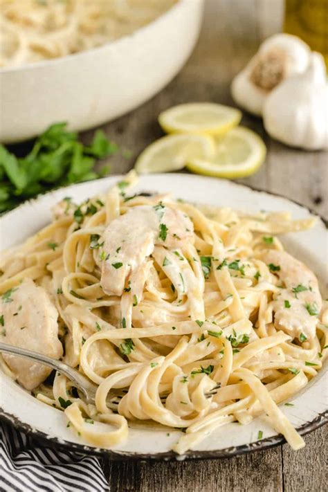 Chicken Alfredo Recipe (Homemade) - Mastercheflive.com