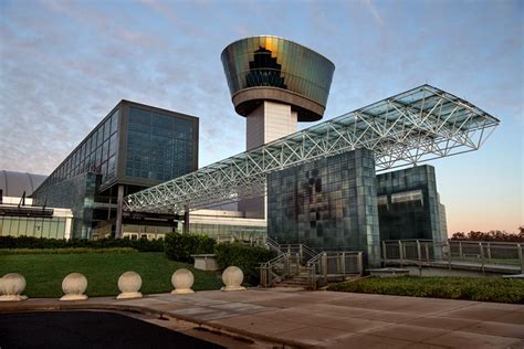 Learn to Soar at Smithsonian's Steven F. Udvar-Hazy Center