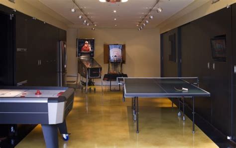 10 Of The Most Fun Garage Game Room Ideas | Garage design interior ...