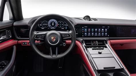 最新 2024 Porsche Panamera 搶先看 - 車市快訊 - C1 官網