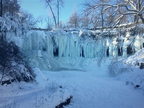 A frozen Minnehaha Falls (MN) this past winter. They're all melted and ...