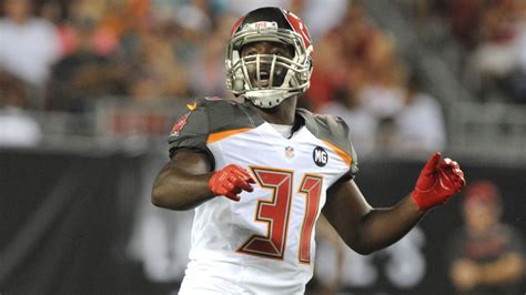 Tampa Bay Buccaneers re-sign safety Major Wright days after cutting him ...