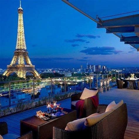 → Fatos Interessantes que Você Não Sabia da Torre Eiffel de Paris | Paris hotels, Eiffel tower ...