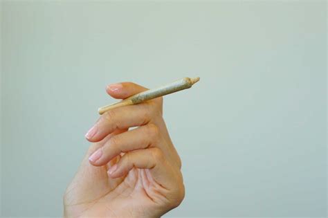 Learn How To Make A Perfectly Rolled Joint