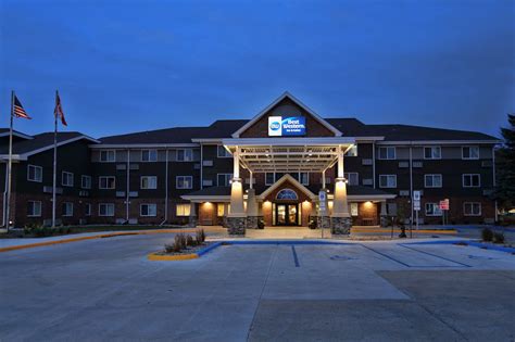 Best Western Harvest Inn & Suites in Grand Forks | Best Western Harvest ...