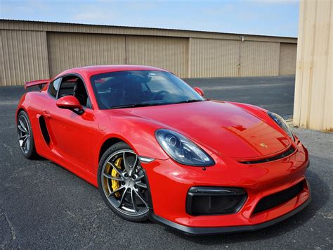 Carmine Red 2016 Porsche Cayman GT4 (Photo by Andrew Barber ...