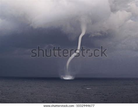 4,983 Waterspout Images, Stock Photos, 3D objects, & Vectors | Shutterstock