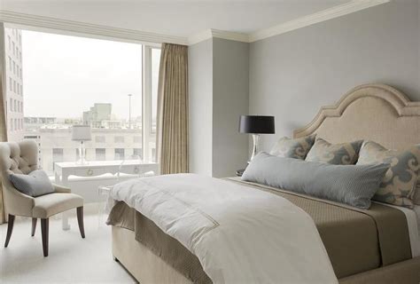 Grey White And Beige Bedroom Ideas | Серые стены в спальне, Дизайн спален, Синие спальни