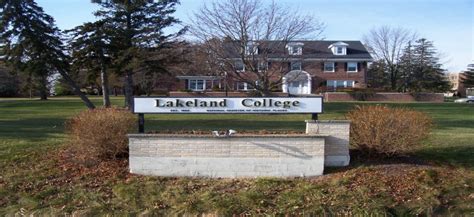 Lakeland College | Overview | Plexuss.com