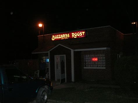 BUZZARDS ROOST - Updated December 2024 - 2736 Center Rd, Hinckley, Ohio ...